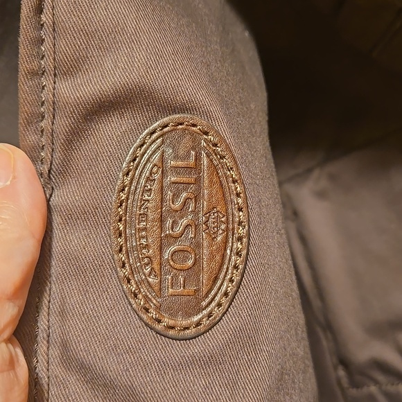 Fossil Atlas EW Brown Leather Messenger Bag - Picture 9 of 12